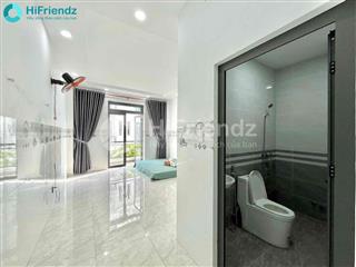 Studio ban công tại khu nhà phố