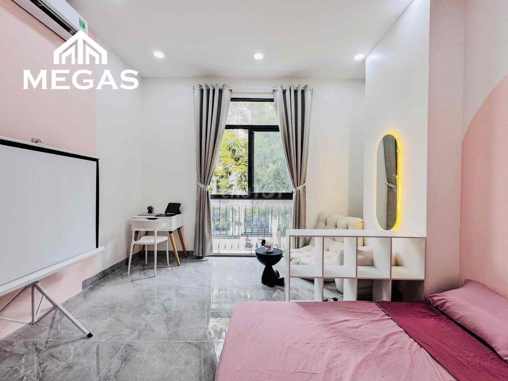 Studio cửa sổ thoáng tại khu nhà phố