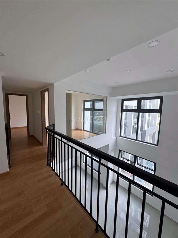 Giá 10tr căn duplex 3pn2wc. nhà trống sẵn