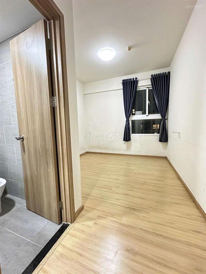 6tr5 cọc 1th căn 2pn2wc ạ