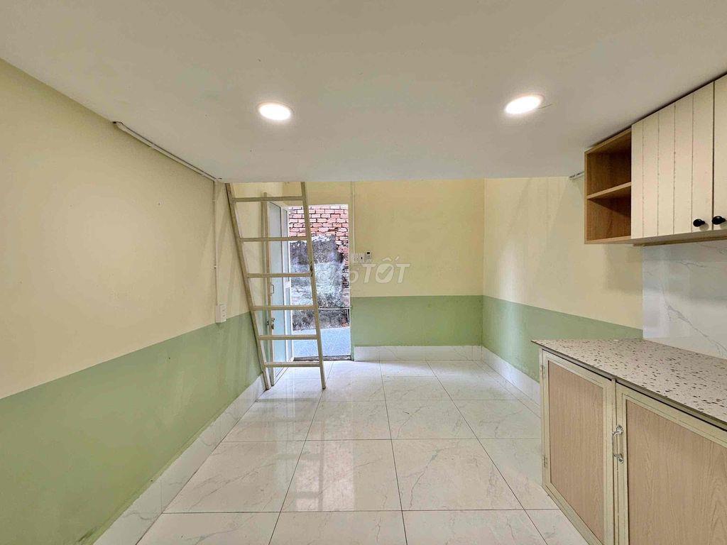 Phòng duplex siêu rộng gần ngay Làng ĐH, NLU, HUB, UTE, HUTECH, UEL