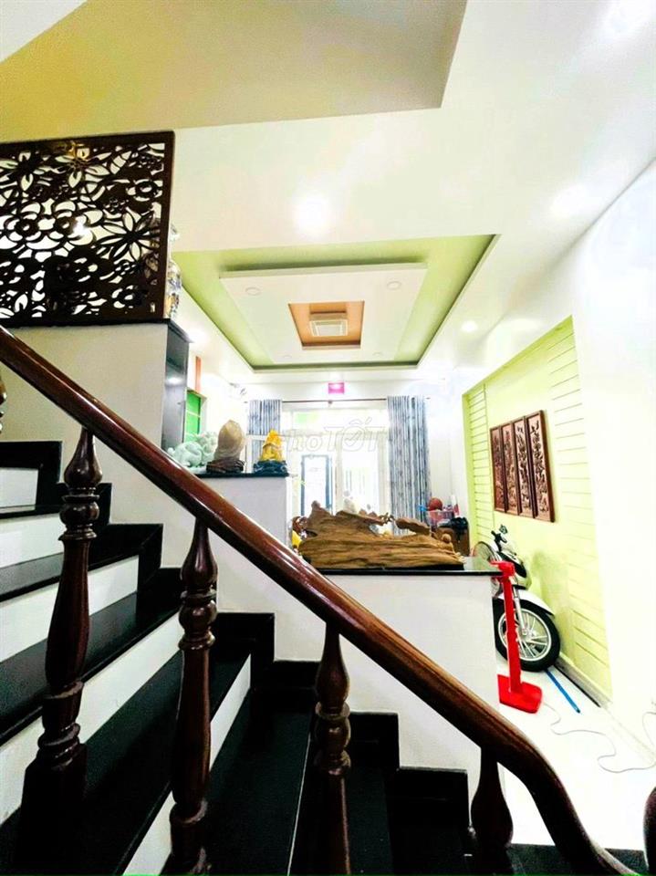 Giảm 1tr! Nhà nguyên căn 3 tầng full nội thất gần Bệnh viện ĐK Thủ Đức