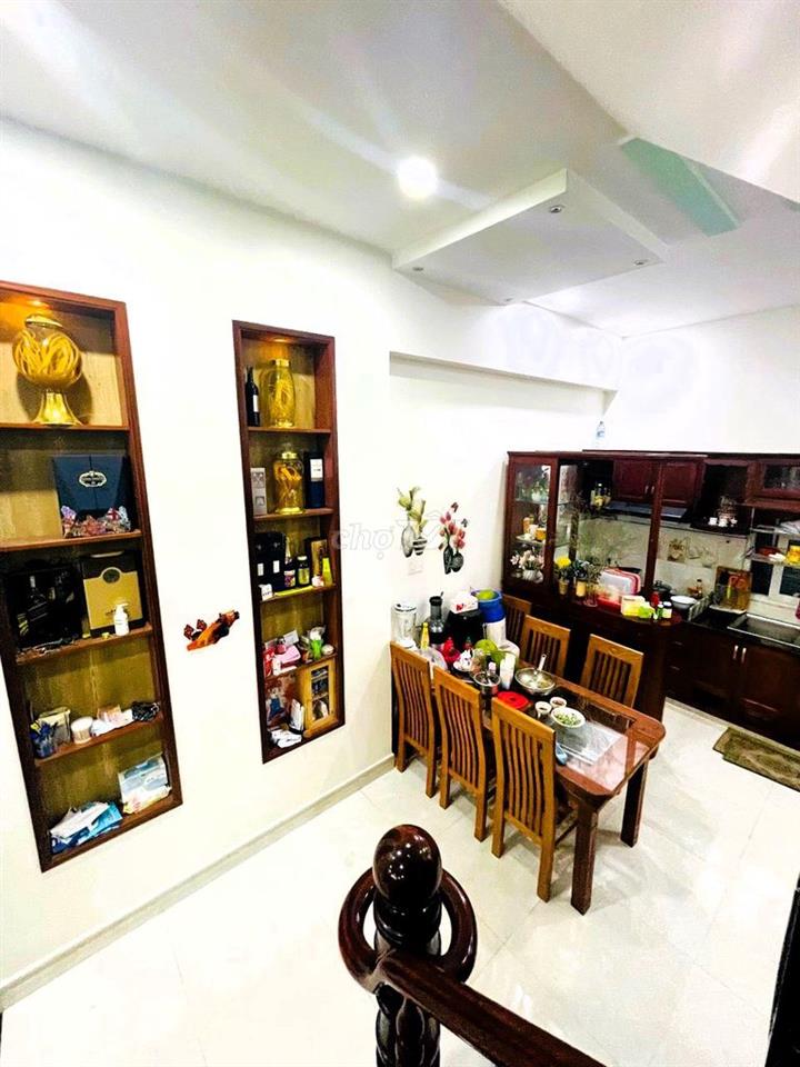 Giảm 1tr! Nhà nguyên căn 3 tầng full nội thất gần Bệnh viện ĐK Thủ Đức