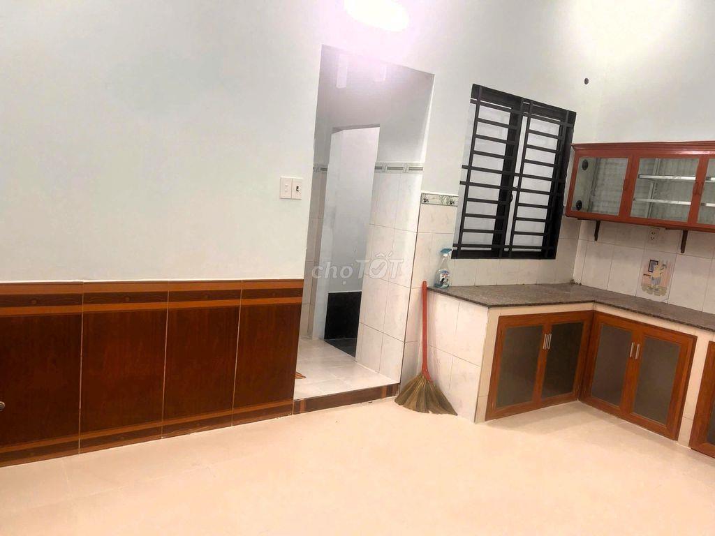 Cho thuê nhà riêng 90m2 hẻm đường Số 6 Linh Tây gần Phạm Văn Đồng