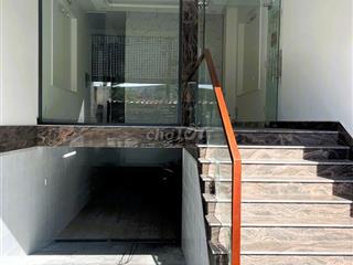 Cho thuê nhà mặt phố Linh Tây 440m2 tiện làm văn phòng, kinh doanh
