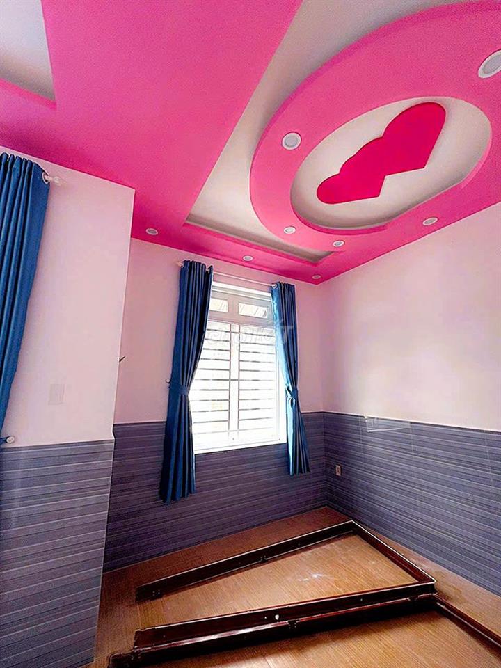 Nhà nguyên căn 1 trệt 1 lầu 2 phòng ngủ hẻm xe hơi đường Cây Keo
