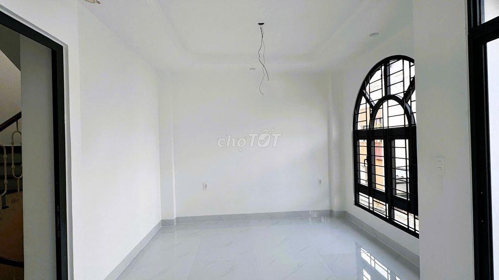 Giảm 7tr! Nhà gần Metro, 4PN, thích hợp làm văn phòng, ở ngay
