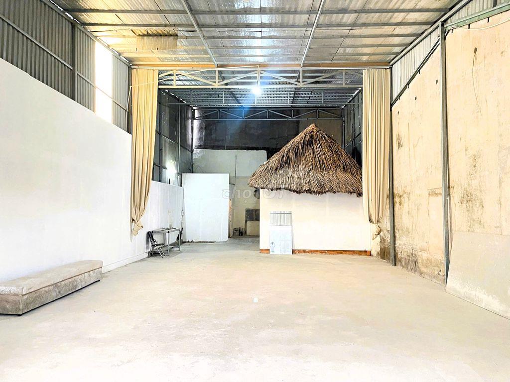 Kho xưởng 200m² khu Hiệp Bình, cao ráo, điện nước chính giá tốt