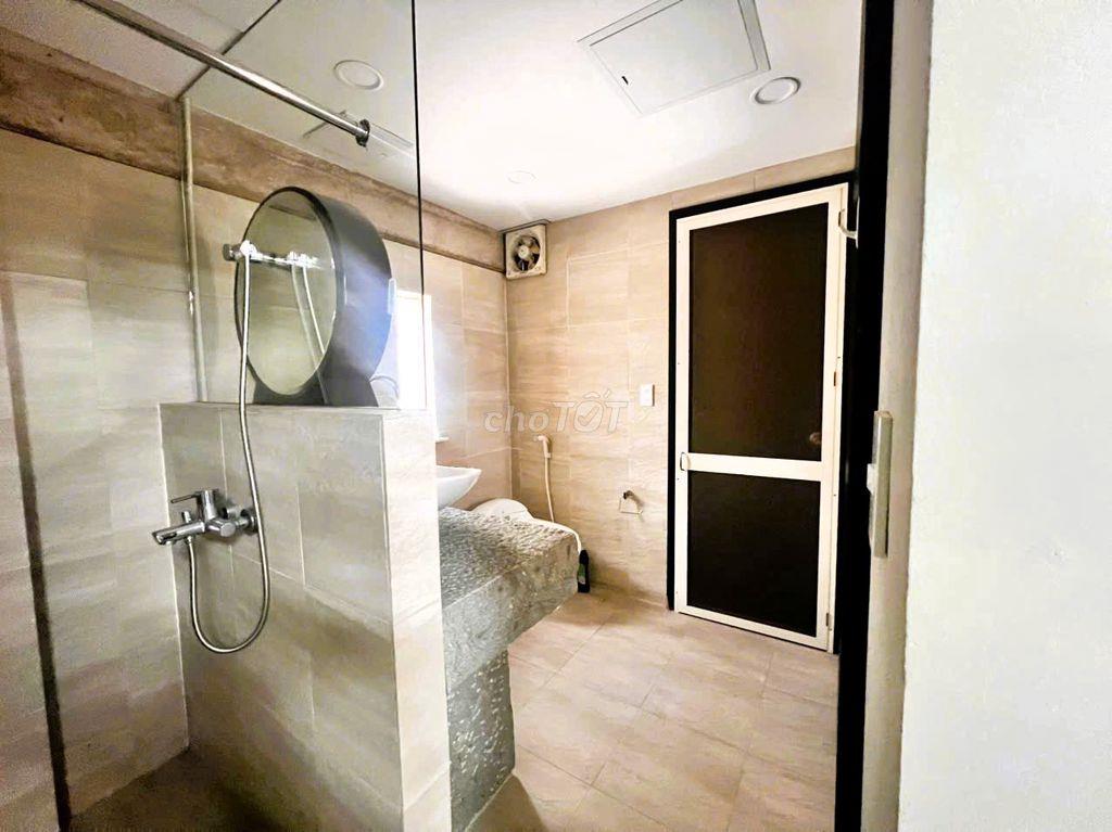 Cho thuê mặt bằng căn góc mặt tiền đường rộng Hiệp Bình Chánh