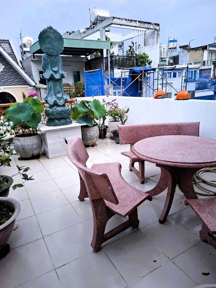 Nhà nguyên căn Linh Chiểu 60m2 1 trệt 2 lầu sân thượng hẻm xe hơi