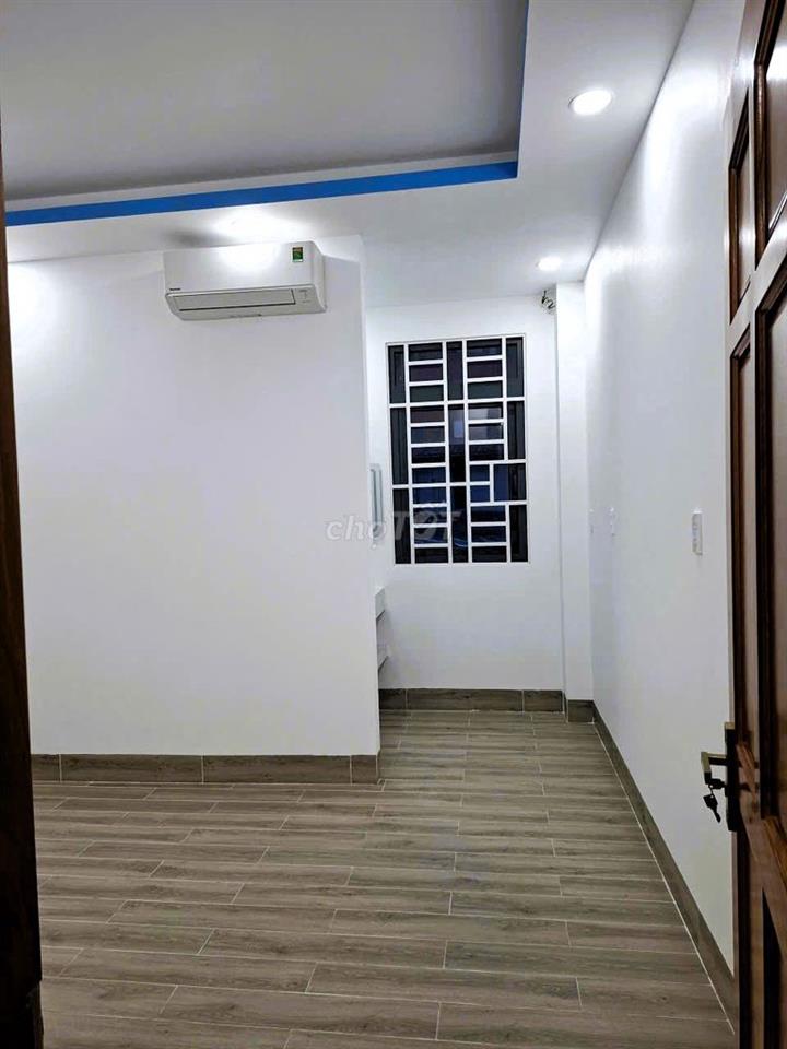 Nhà nguyên căn Linh Chiểu 60m2 1 trệt 2 lầu sân thượng hẻm xe hơi