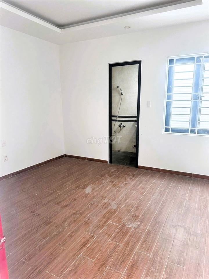 Cho thuê nhà mới sửa 1 trệt 2 lầu 3pn rộng 180m2 ở Hiệp Bình Chánh