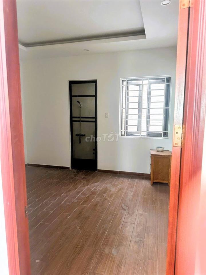 Cho thuê nhà mới sửa 1 trệt 2 lầu 3pn rộng 180m2 ở Hiệp Bình Chánh
