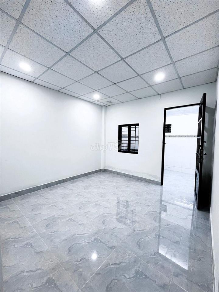 Cho thuê nhà hẻm xe hơi Linh Đông 3PN sân 100m2 làm kho giá tốt