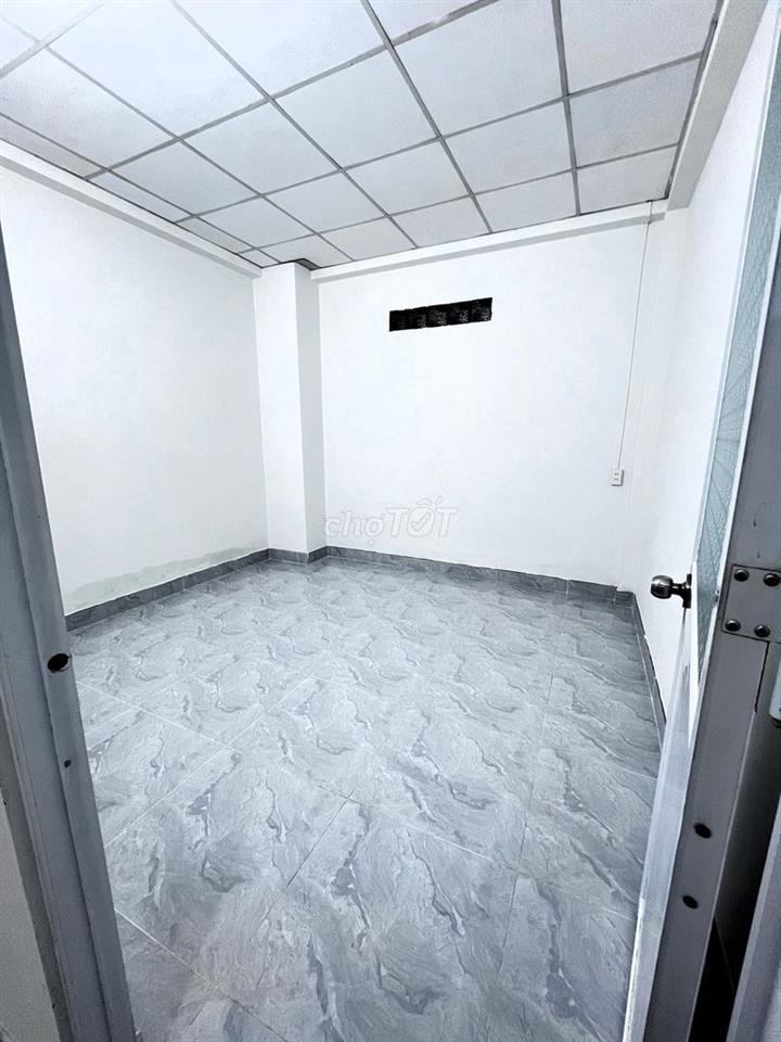 Cho thuê nhà hẻm xe hơi Linh Đông 3PN sân 100m2 làm kho giá tốt