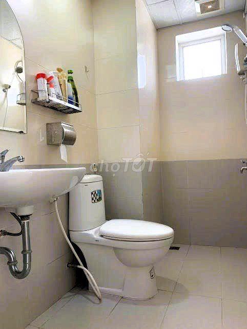 Căn góc tầng cao Linh Tây Tower full nội thất 71m² 2PN thoáng mát