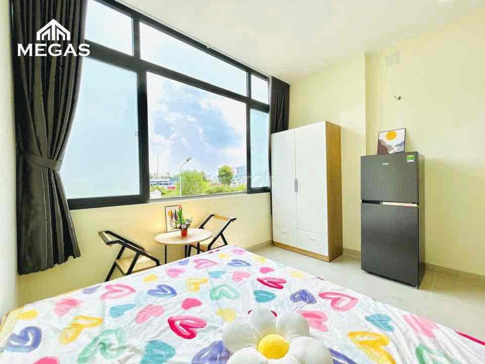 Cho thuê CHDV Q2 cửa sổ lớn view LandMark qua Sala chỉ 5p