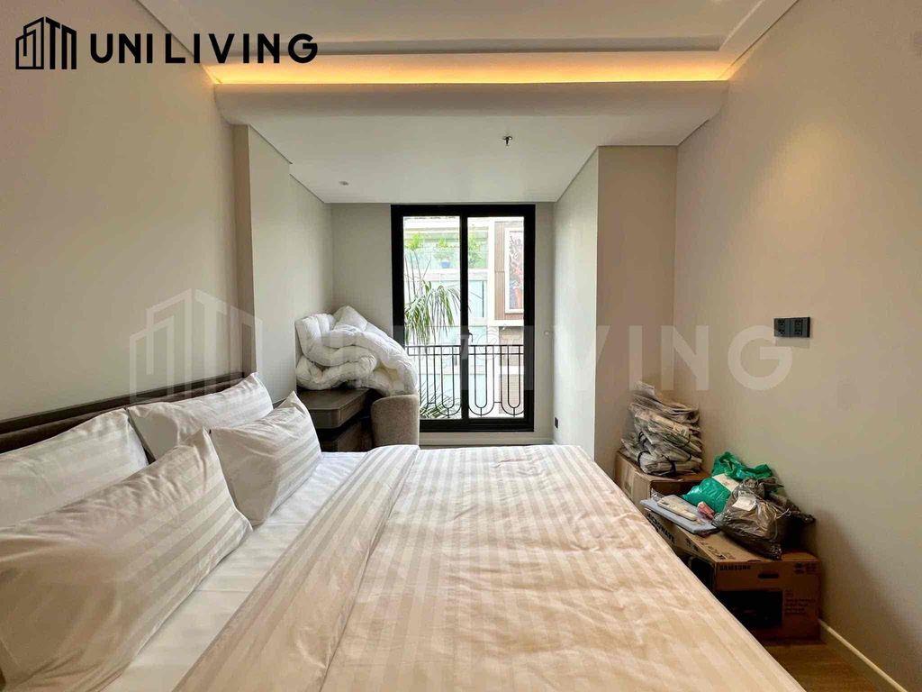 CHO THUÊ CHDV 1 PHÒNG NGỦ, BAN CÔNG THOÁNG RA CẦU SG CHỈ 5P