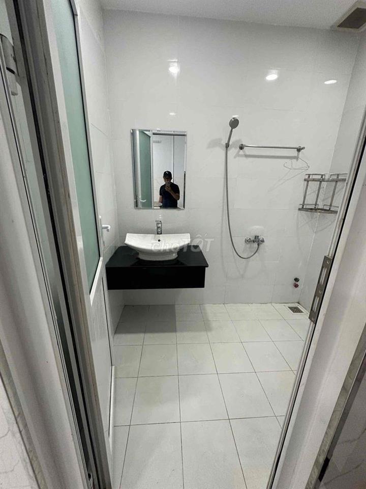 Cho thuê văn phòng KĐT Vạn Phúc full nội thất, 35m2 7,5 triệu/tháng