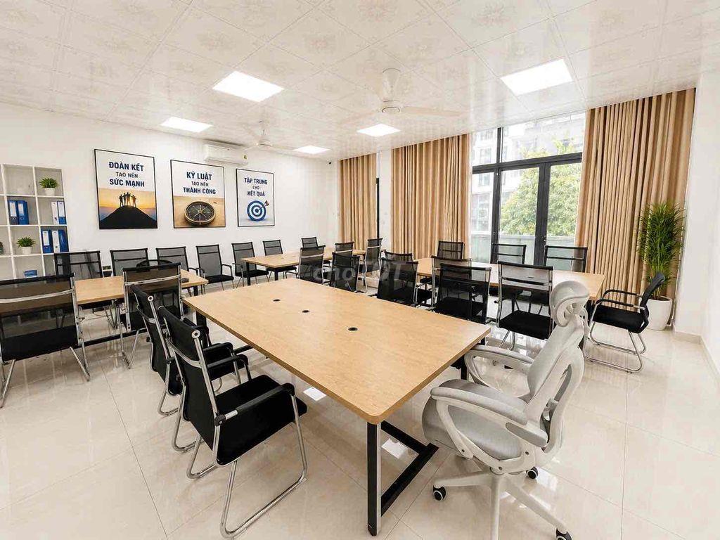 Cho thuê văn phòng KĐT Vạn Phúc full nội thất 13 triệu