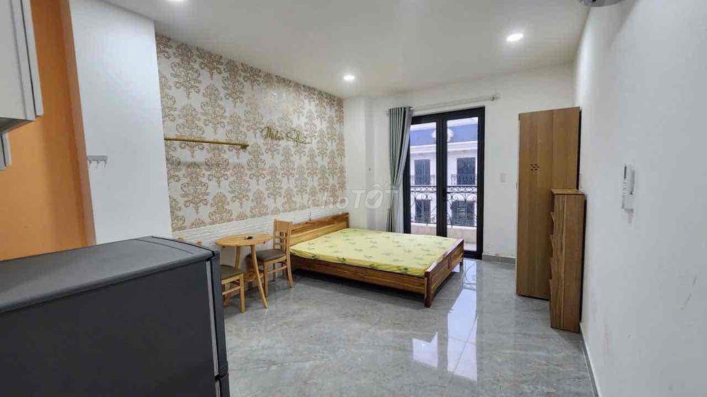 Cho thuê căn hộ KĐT Vạn Phúc full nội thất