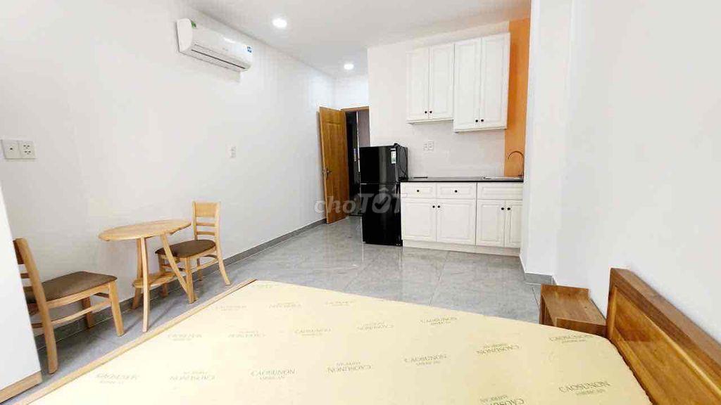 Cho thuê căn hộ Vạn Phúc City full nội thất, có ban công 6,8 triệu