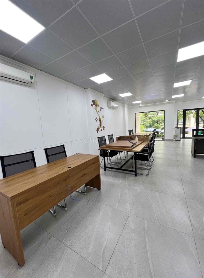 Cho thuê văn phòng kdt Vạn Phúc tầng trệt 7x20 full nt 18 triệu/tháng