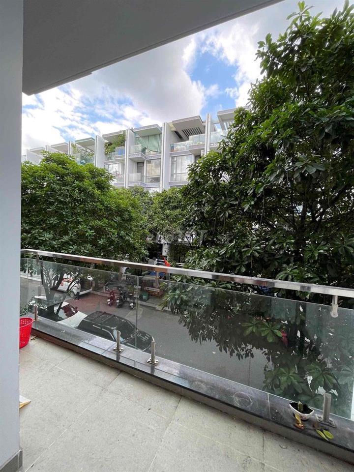 Cho thuê văn phòng kdt Vạn Phúc full nội thất 25m2 5,5tr