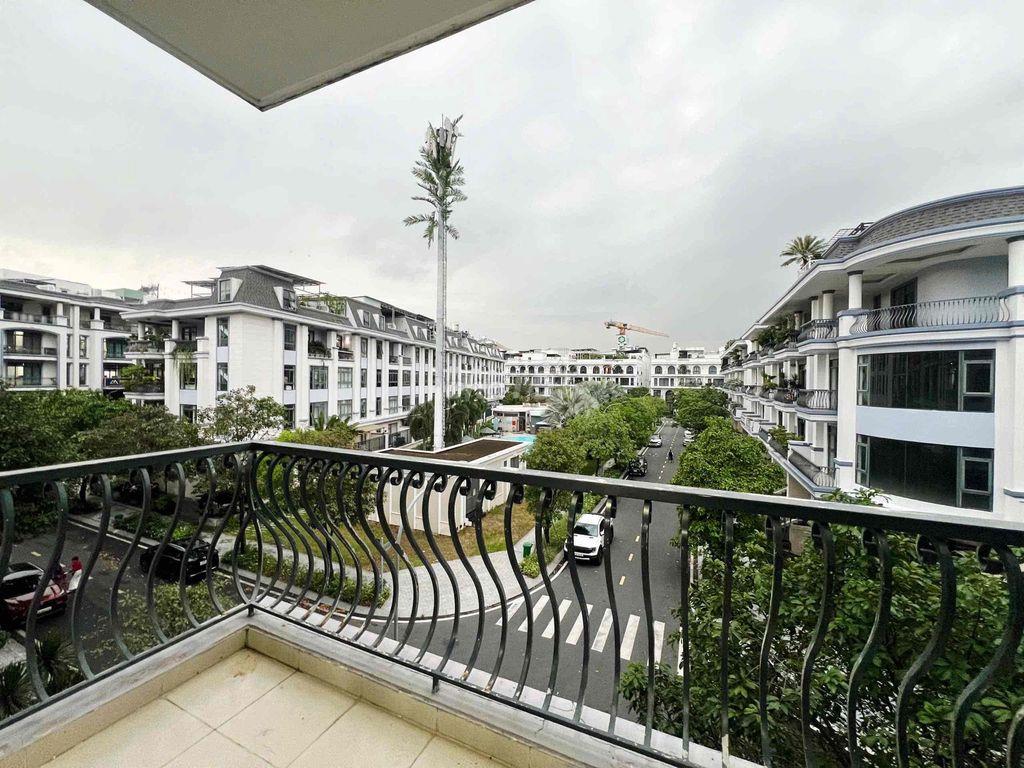 Cho thuê mặt bằng trệt+lầu Kđt Vạn Phúc full nội thất 32 triệu/tháng