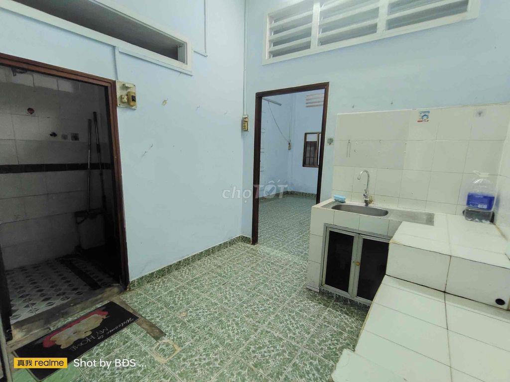 Nhà 72m2 2pn 1wc hẻm xe hơi gần ĐH Luật 8triệu