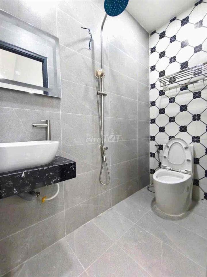 Nhà Đẹp Mặt tiền 1 Trệt 1 Lầu 2pn 2wc gần chợ Hiệp Bình 2.6Tỷ tl