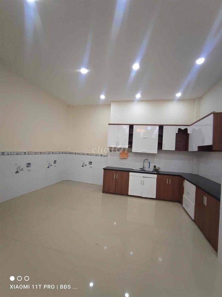 Nhà Đẹp 3Tầng 5pn 4wc QL13 HBP 12triệu
