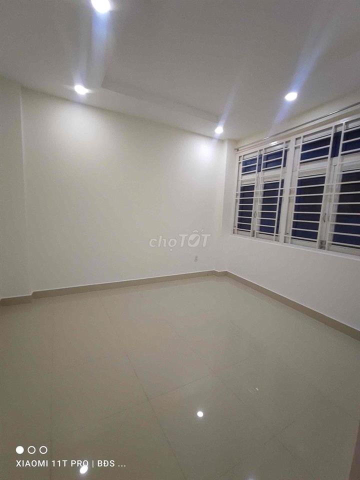 Nhà Đẹp 3Tầng 5pn 4wc QL13 HBP 12triệu