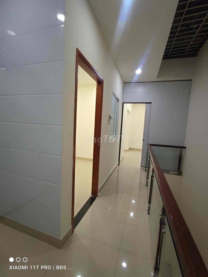 Nhà Đẹp 3Tầng 5pn 4wc QL13 HBP 12triệu