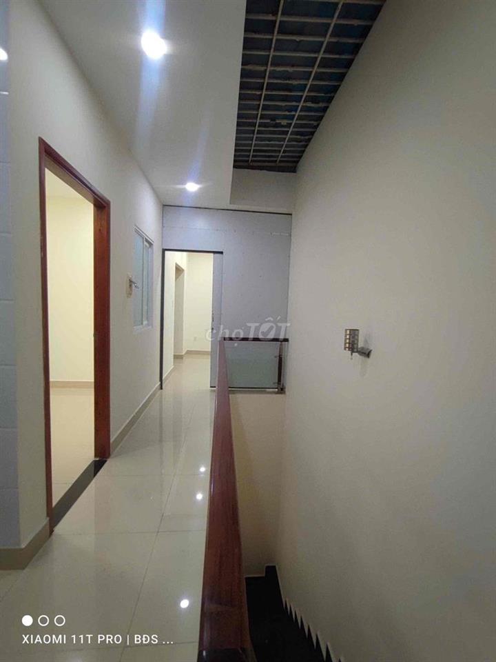 Nhà Đẹp 3Tầng 5pn 4wc QL13 HBP 12triệu
