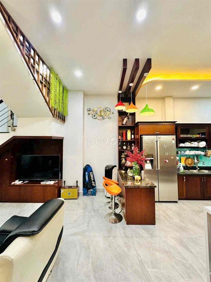 Nhà Đẹp Mặt Tiền khu Văn Phòng Chính Phủ, ngay cổng Vạn Phúc City