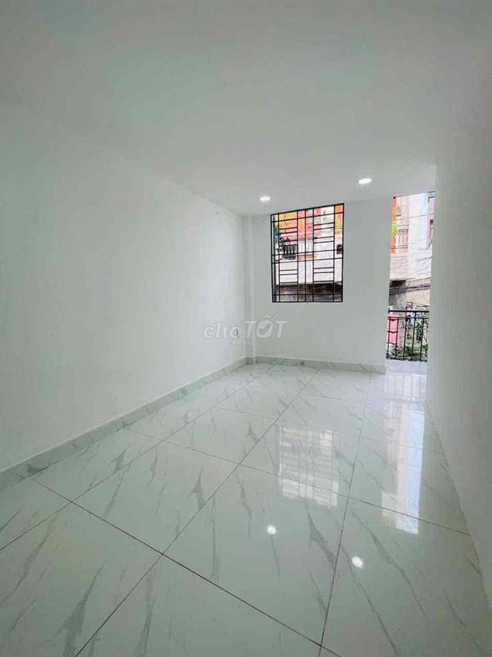 Nhà Đẹp 1trệt 2lầu 2pn 2wc QL13 HBC 1,4tỷ tl