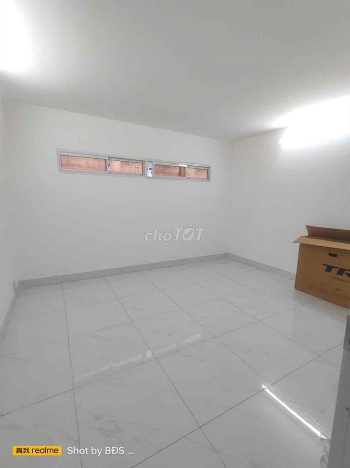 Nhà 1 Trệt 2 Lầu 3pn 2wc có SThượng QL13 HBP 11triệu