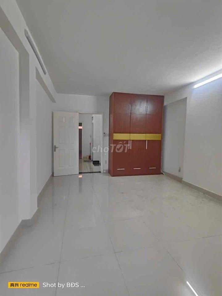 Nhà 1 Trệt 2 Lầu 3pn 2wc có SThượng QL13 HBP 11triệu