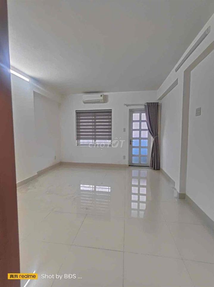 Nhà 1 Trệt 2 Lầu 3pn 2wc có SThượng QL13 HBP 11triệu