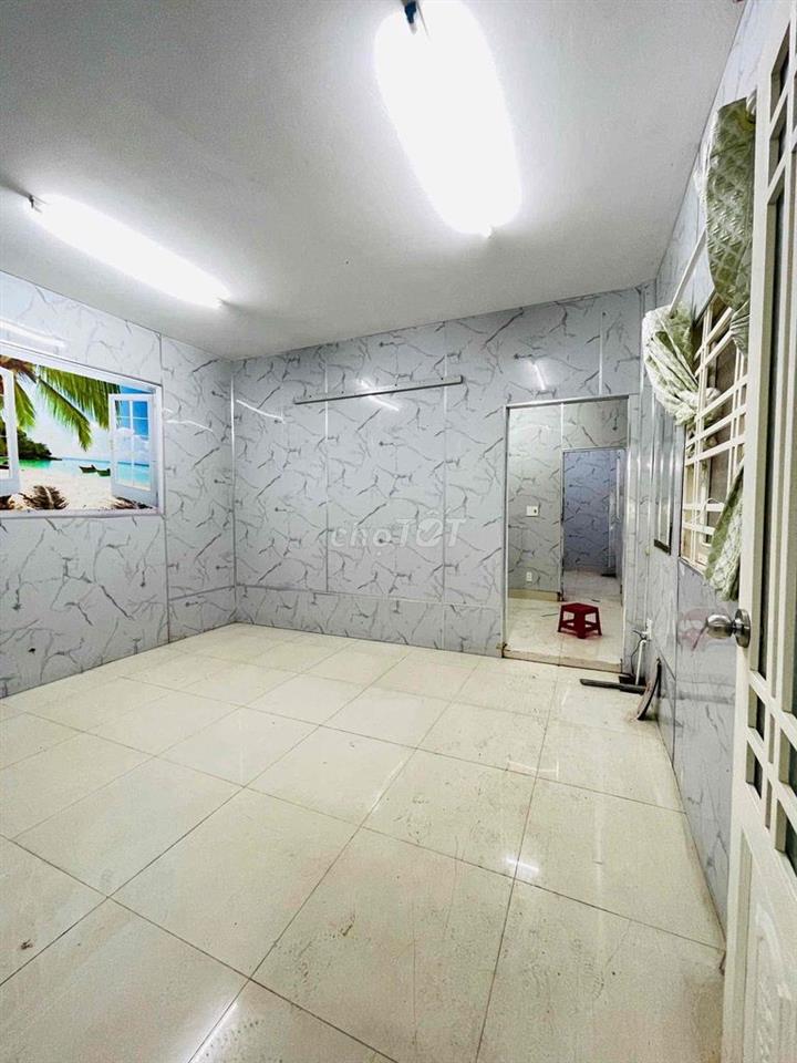 Nhà mặt tiền 4pn 2wc đường số - QL13 gần Cầu Ông Dầu 12triệu