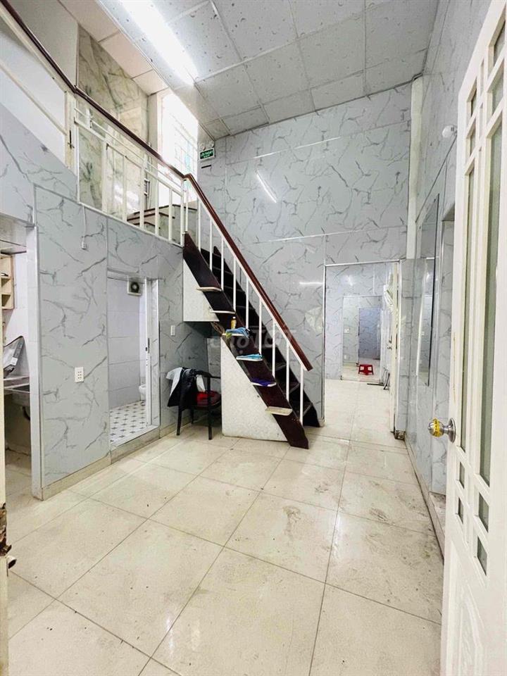 Nhà mặt tiền 4pn 2wc đường số - QL13 gần Cầu Ông Dầu 12triệu