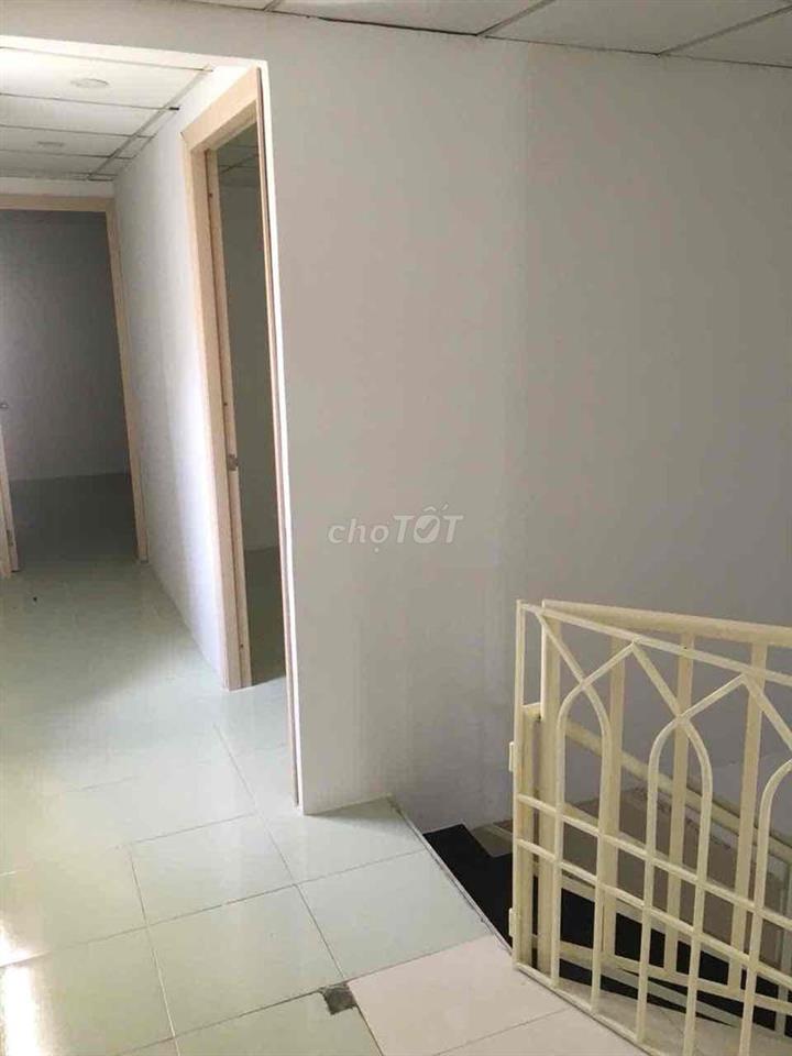 Nhà 65m2 1lầu 3pn 2wc HBC đối diện Gigamall