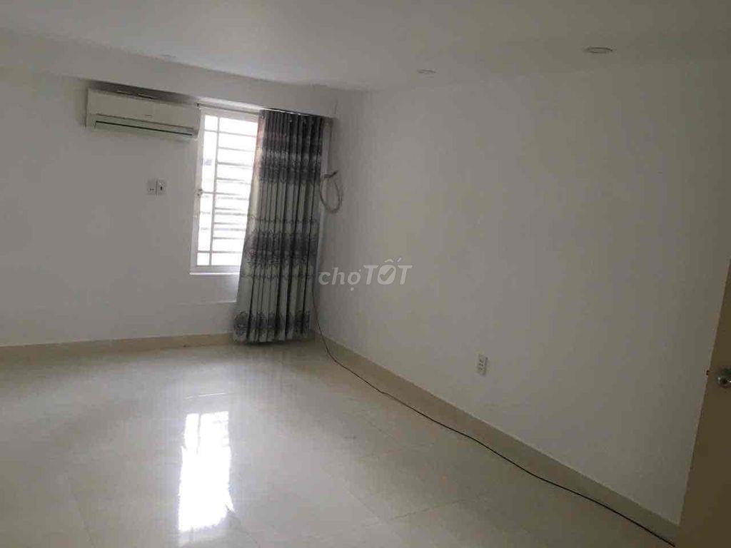 Nhà 65m2 1lầu 3pn 2wc HBC đối diện Gigamall