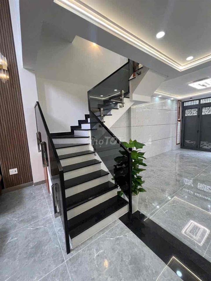 NHÀ MỚI 5 TẦNG – SÁT VẠN PHÚC CITY – GIÁ CHỈ 8,7 TỶ