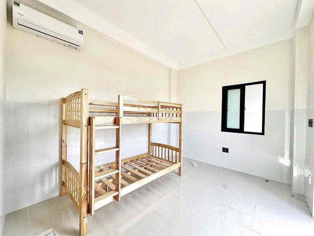STUDIO GIƯỜNG TẦNG BAN CÔNG NGAY SPKT - NGÃ 4 THỦ ĐỨC - LÊ VĂN VIỆT