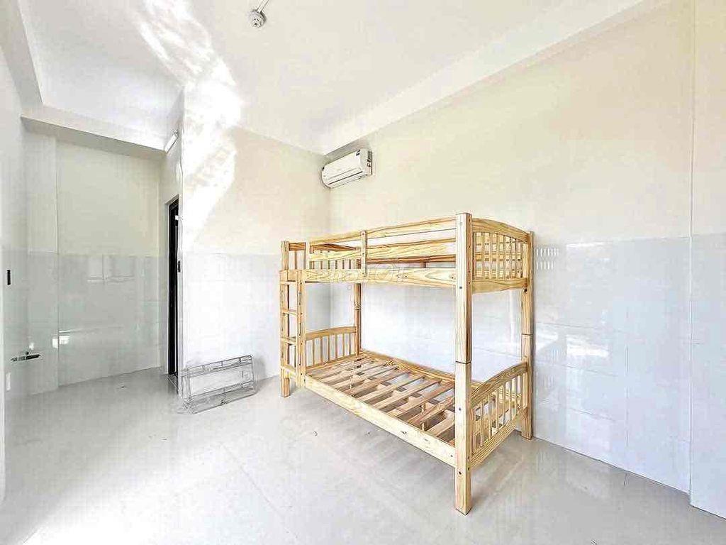 STUDIO GIƯỜNG TẦNG BAN CÔNG NGAY SPKT - NGÃ 4 THỦ ĐỨC - LÊ VĂN VIỆT