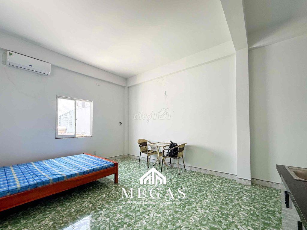 CHO THUÊ STUDIO CỬA SỔ BAN CÔNG NẰM NGAY NGÃ TƯ MK