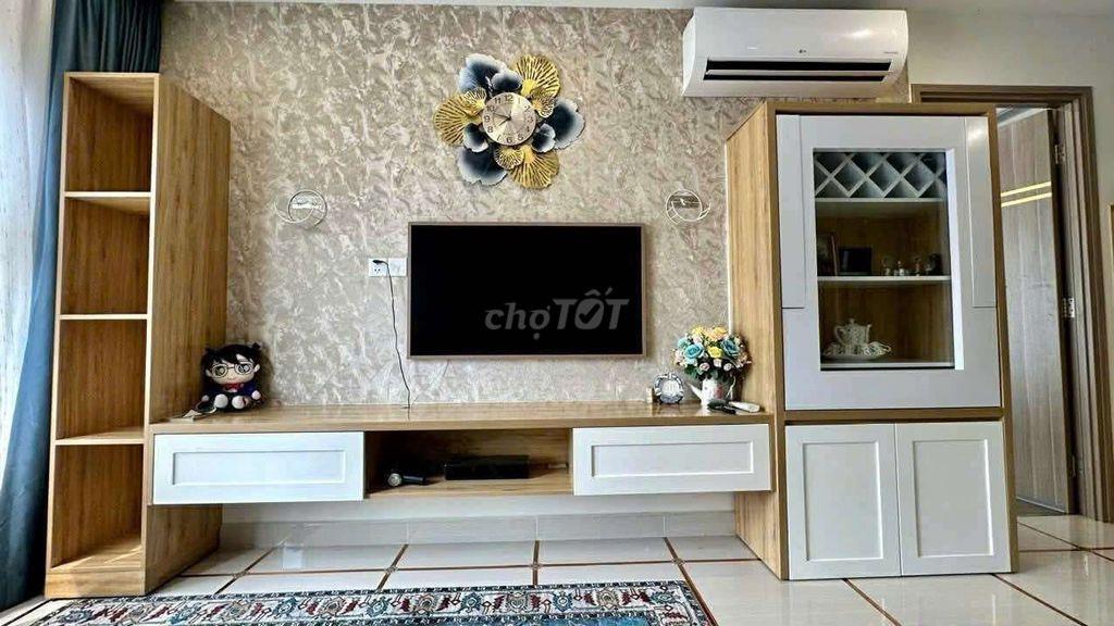 Cho thuê 2pn2wc toà S606 vinhome grand pack q9