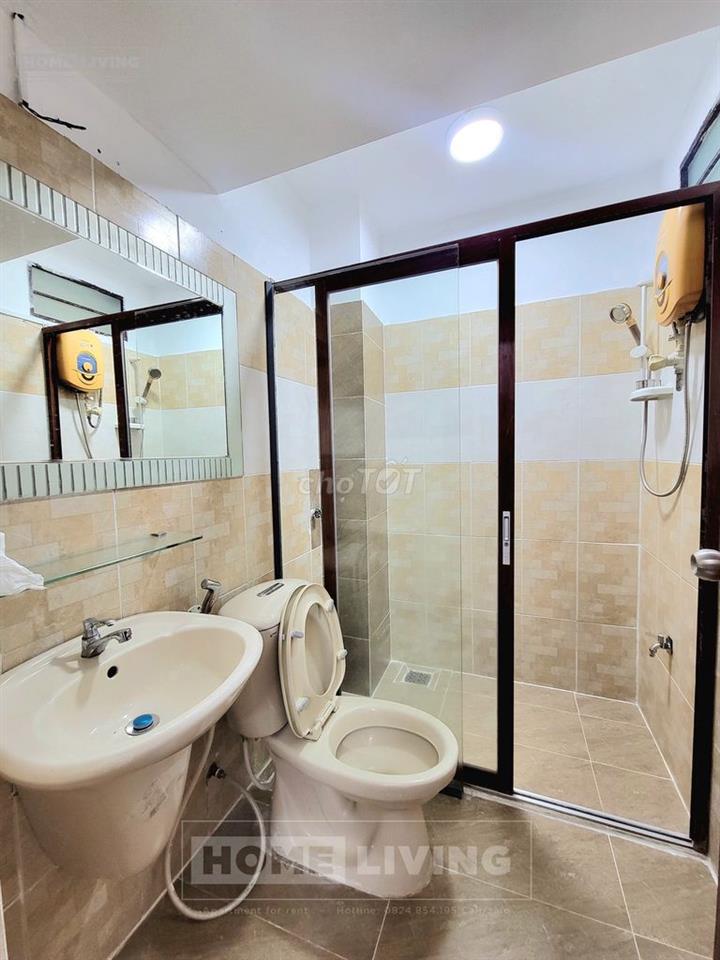 Cho thuê CHDV studio full nội thất ngay sau Gigamall Phạm Văn Đồng. 